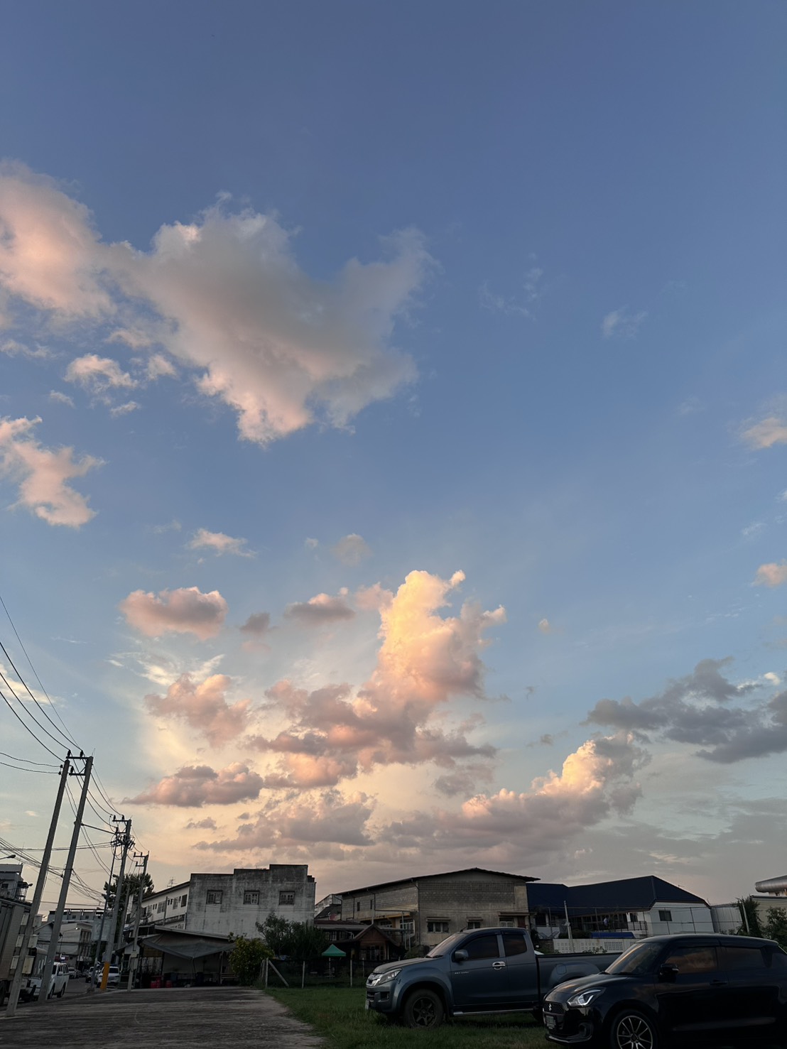 Cover image for บนรางรถไฟ